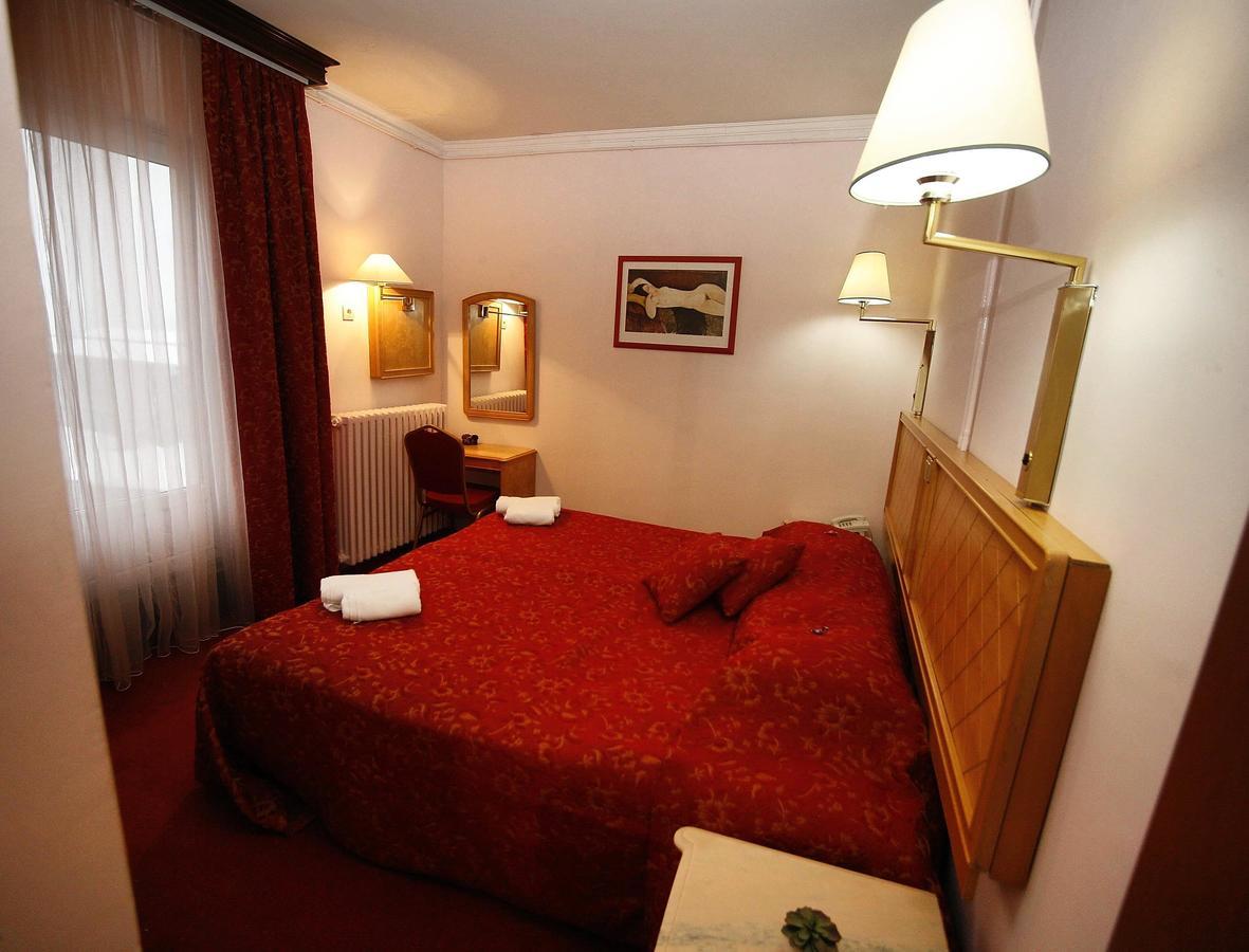 Golden Inn Hotel Majdanpek Buitenkant foto